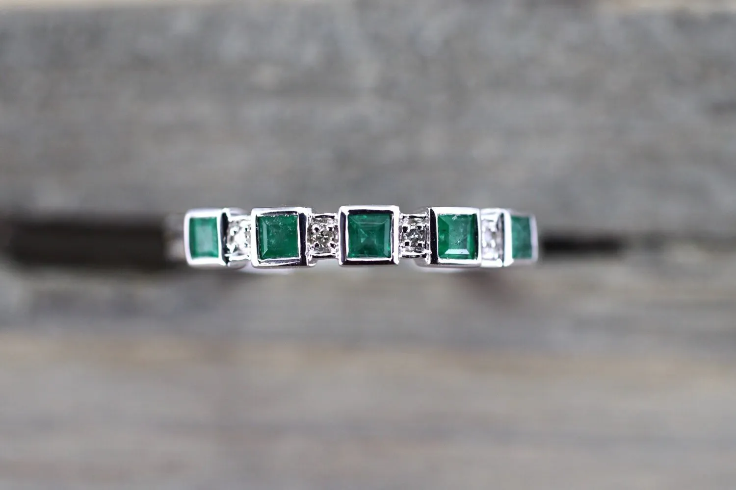 14k White Gold Square Princess Cut Emerald Gemstone Diamond Vintage Antique Classic Band Ring Style Design Art Deco Chic