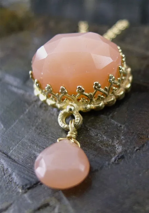 Becky Kelso 14K Yellow Gold and Apricot Moonstone Necklace/Pendant