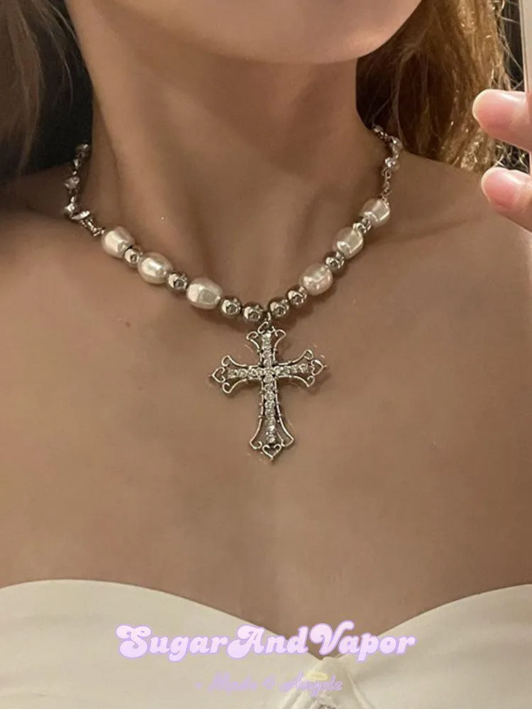 Bling Baroque Cross Pearls Choker