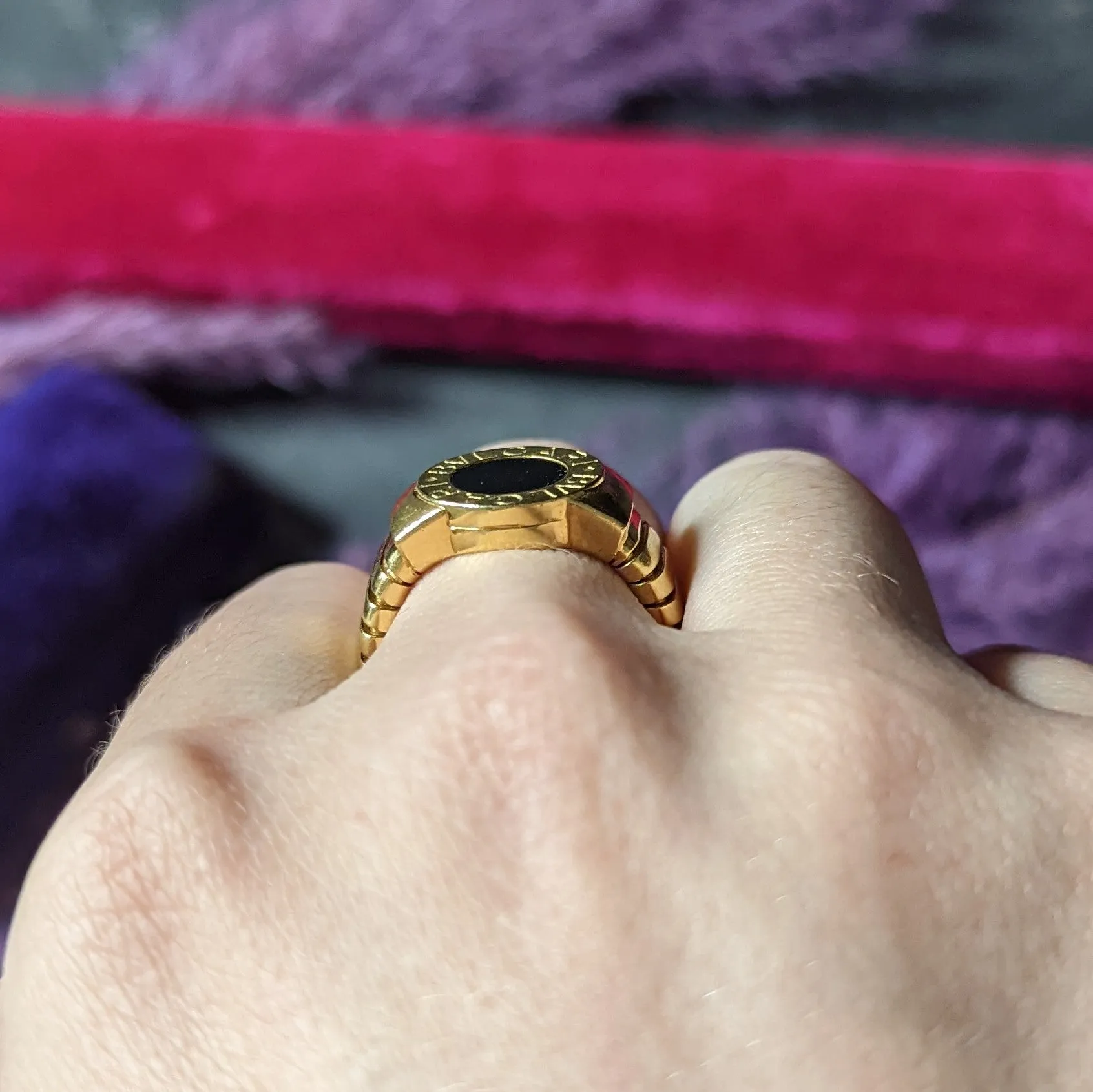 Bulgari Onyx 18 Karat Yellow Gold Tubogas Vintage Ring