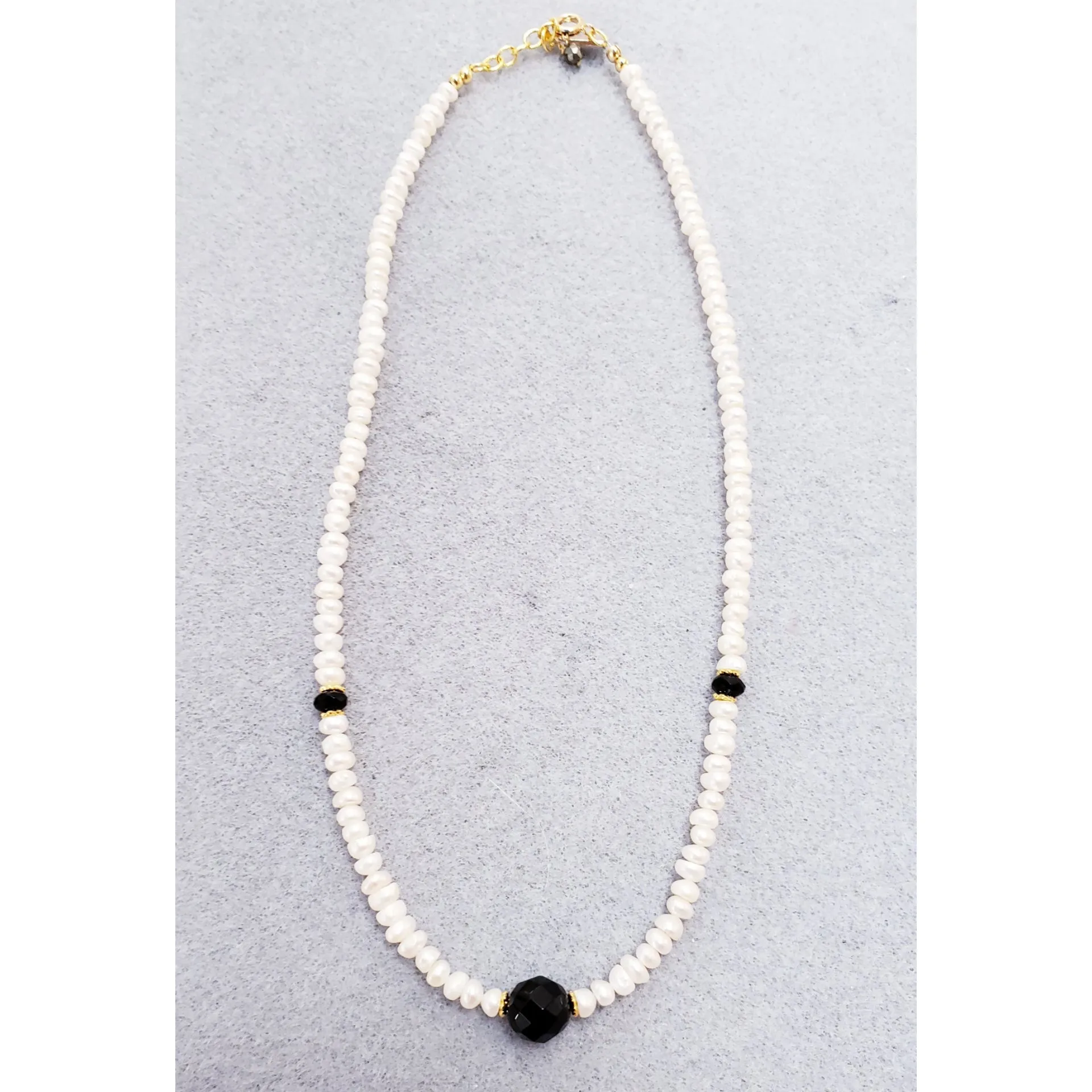 Gemstone Perla Necklace