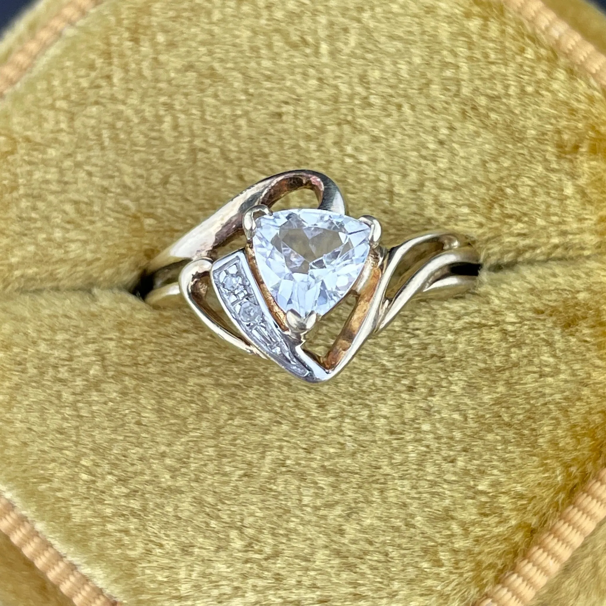 Vintage 10K Gold Trillion Cut Topaz Solitaire Ring, Sz 6 3/4